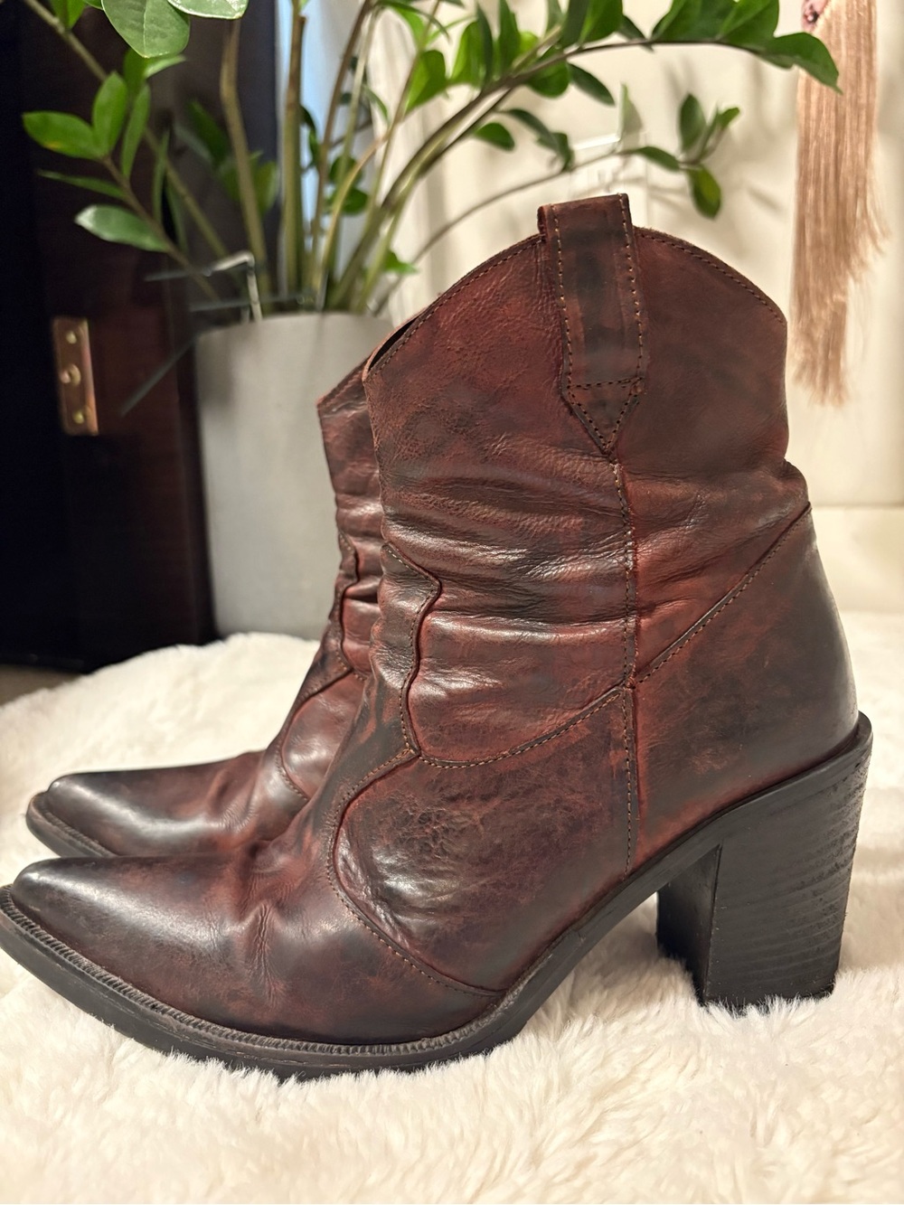 Soft Italian Leather Emanuele Crasto ankle-boots in the dreamiest plum& black .